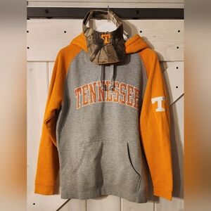 2000s Tennesse Vols Pullover Hoodie And Tennesse Vols Camo Visor. Size L